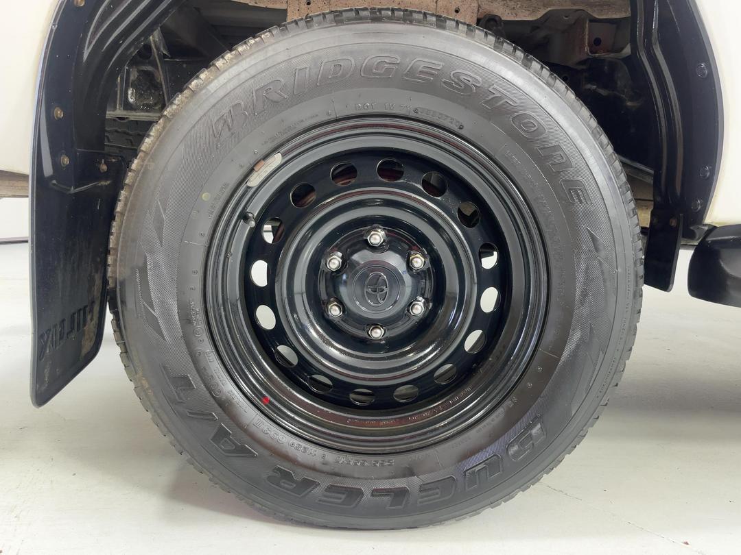 Photo '12' of Toyota Hilux