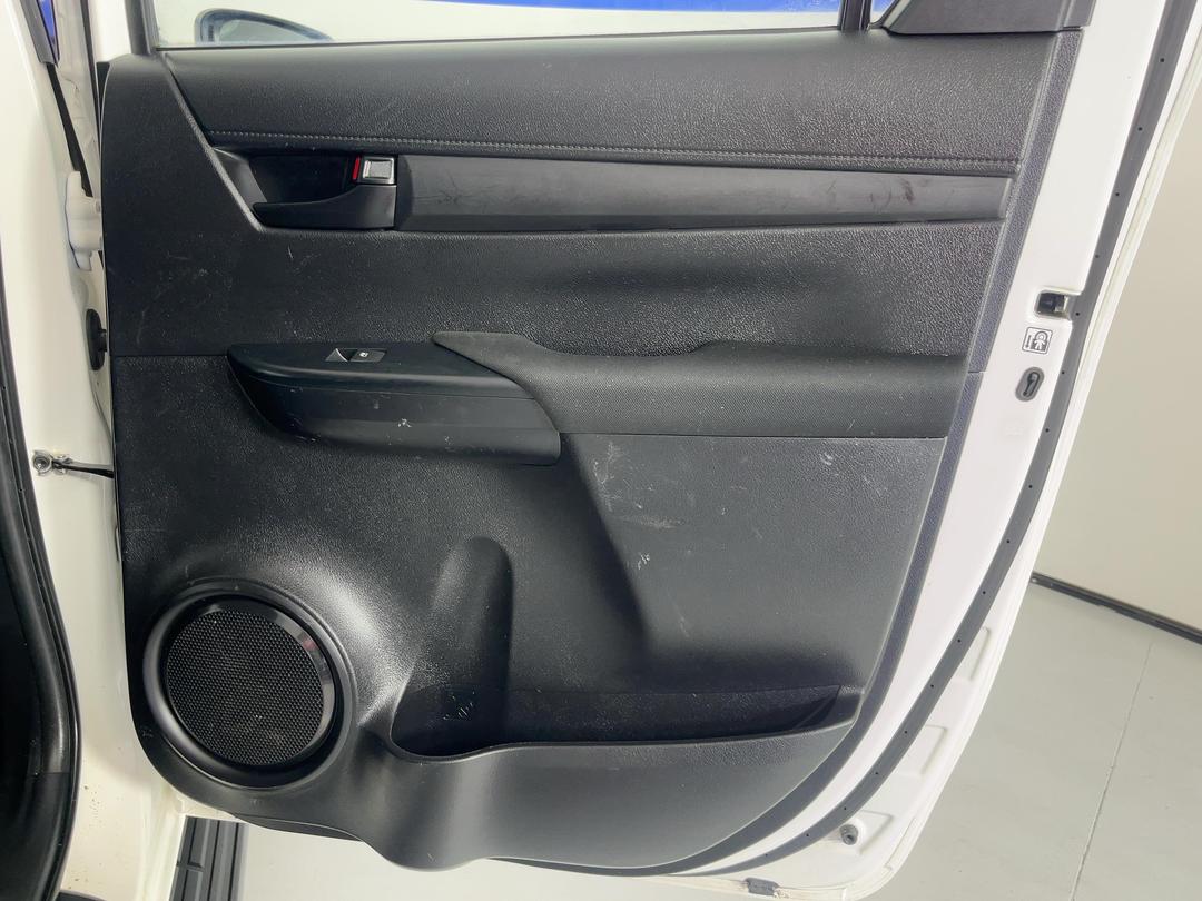 Photo '19' of Toyota Hilux