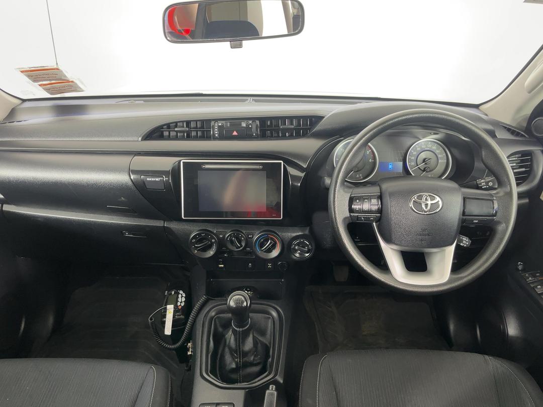 Photo '17' of Toyota Hilux
