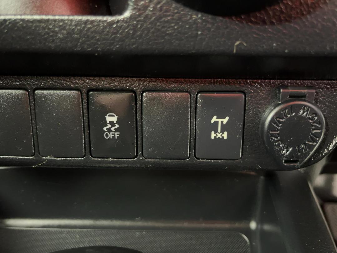 Photo '27' of Toyota Hilux
