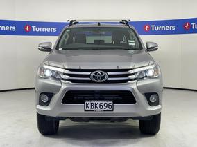 Photo '2' of Toyota Hilux