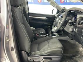 Photo '16' of Toyota Hilux