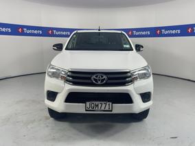 Photo '2' of Toyota Hilux