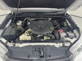 Photo '13' of Toyota Hilux