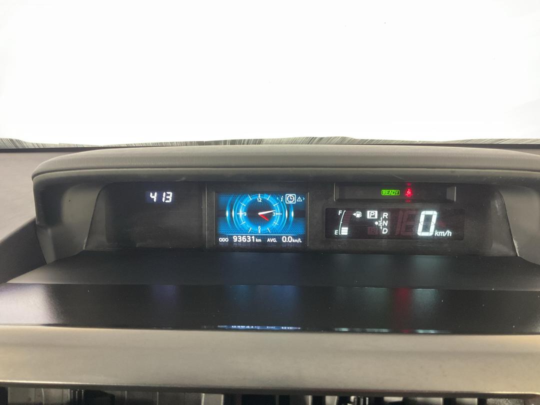 Photo '21' of Toyota Prius