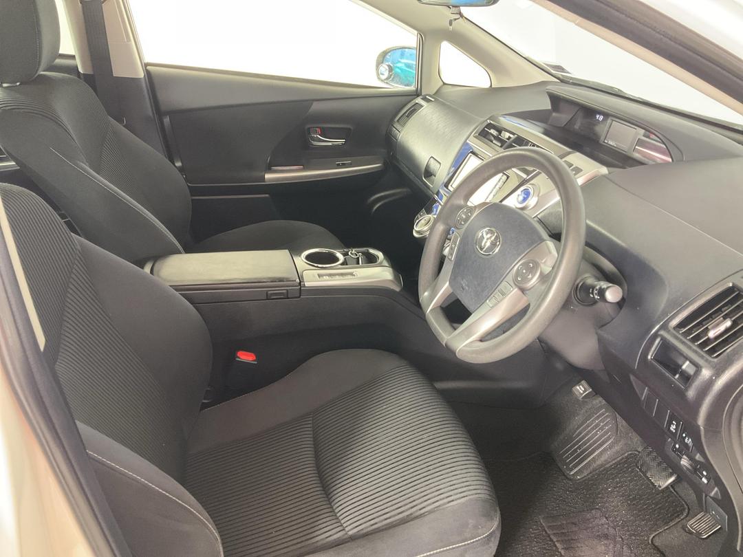 Photo '16' of Toyota Prius