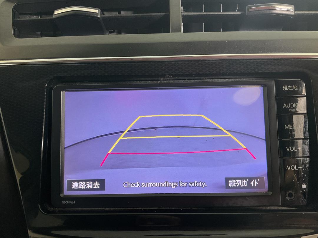 Photo '27' of Toyota Prius