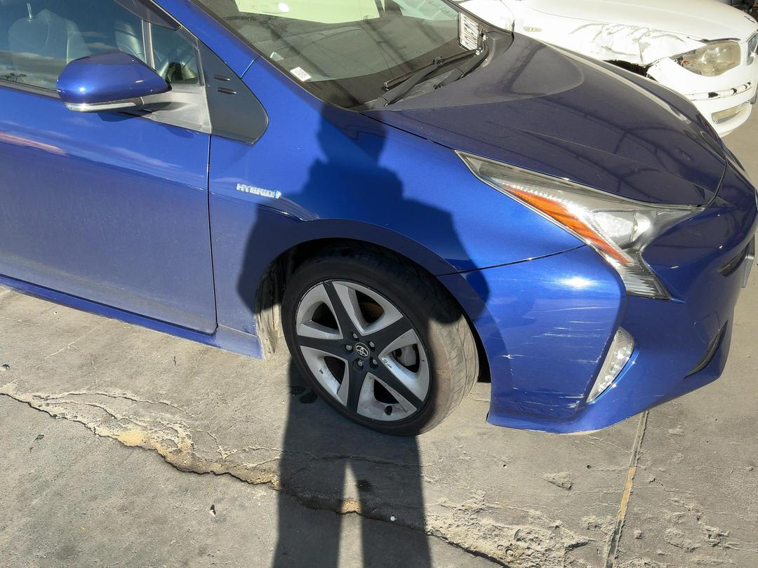 Photo '3' of Toyota Prius Photo '3' of Toyota Prius