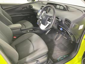 Photo '16' of Toyota Prius