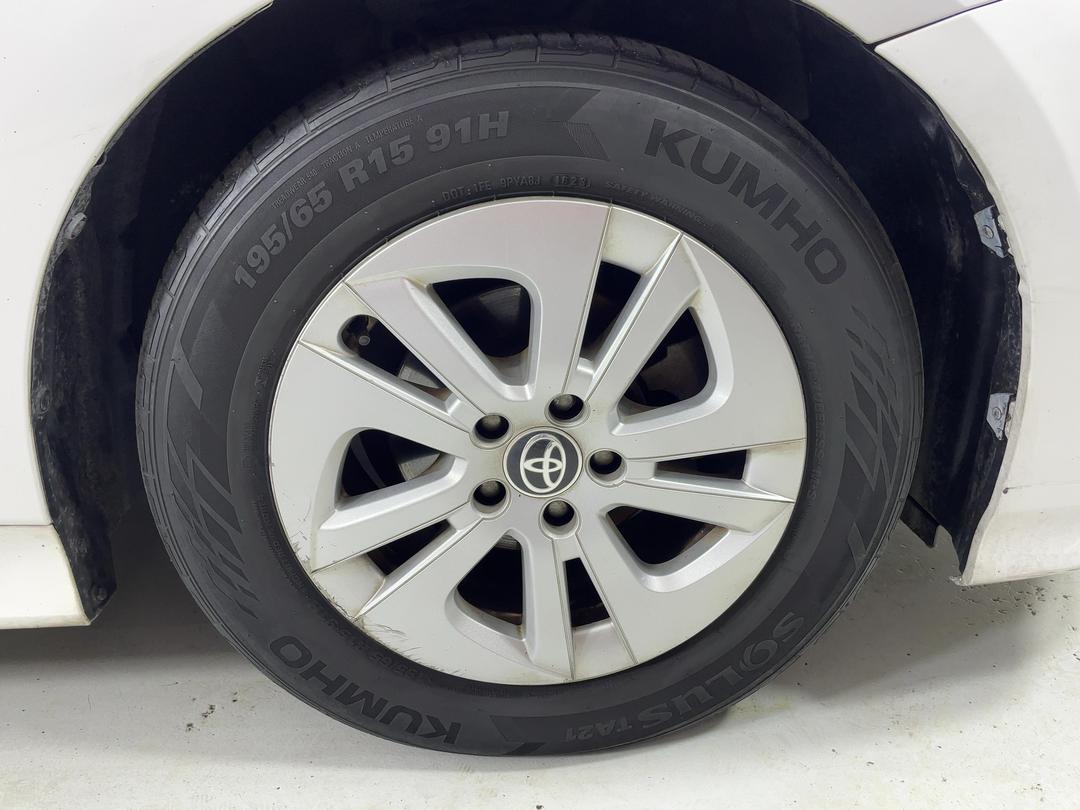 Photo '9' of Toyota Prius