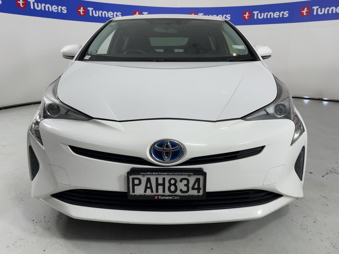 Photo '2' of Toyota Prius