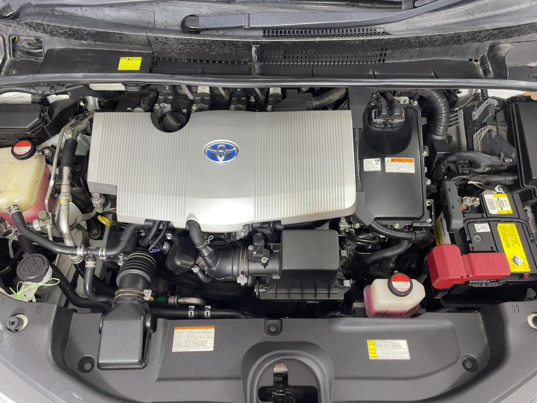 Photo '13' of Toyota Prius