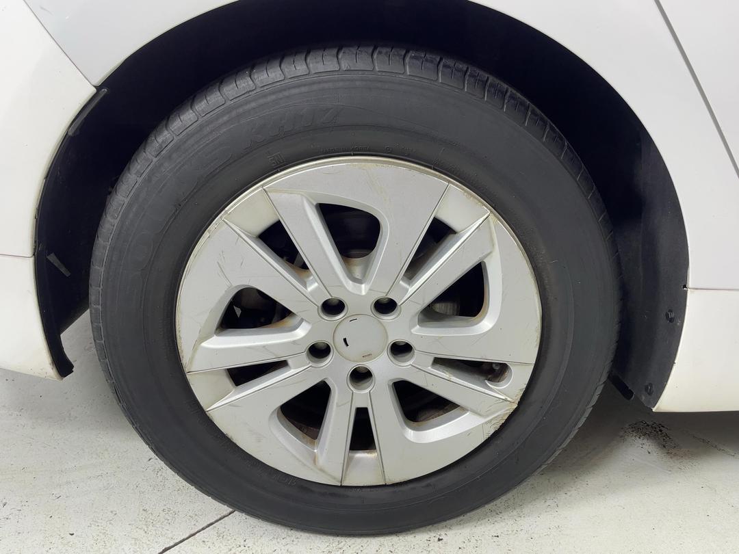 Photo '12' of Toyota Prius