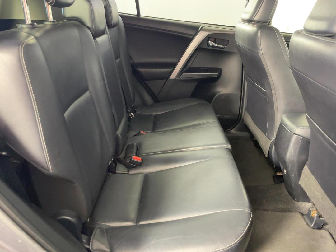 Photo '20' of Toyota Rav4
