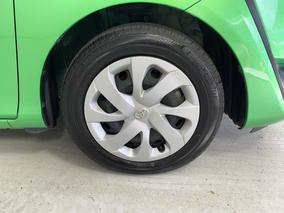 Photo '9' of Toyota Sienta