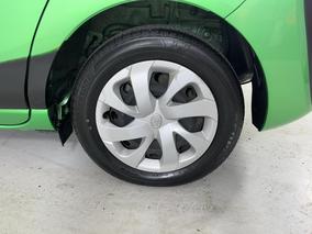 Photo '11' of Toyota Sienta