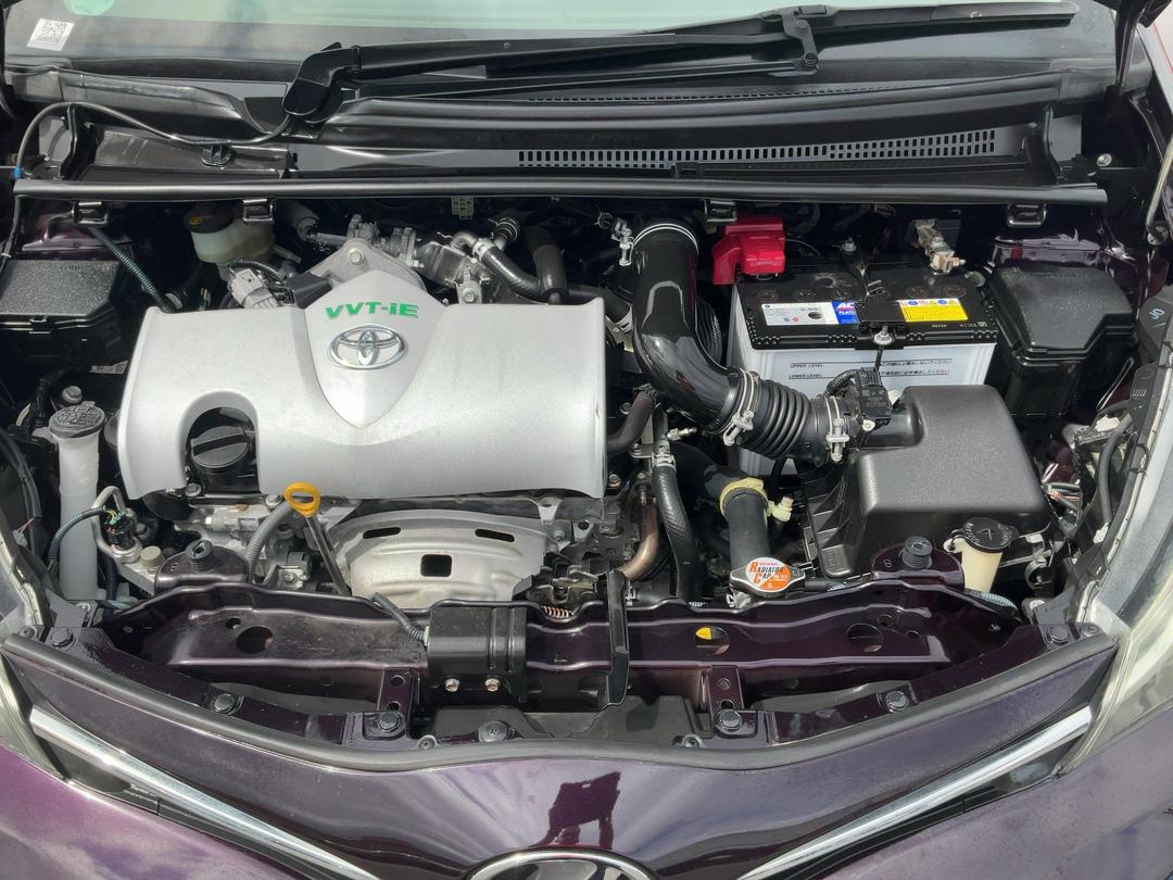Photo '13' of Toyota Vitz