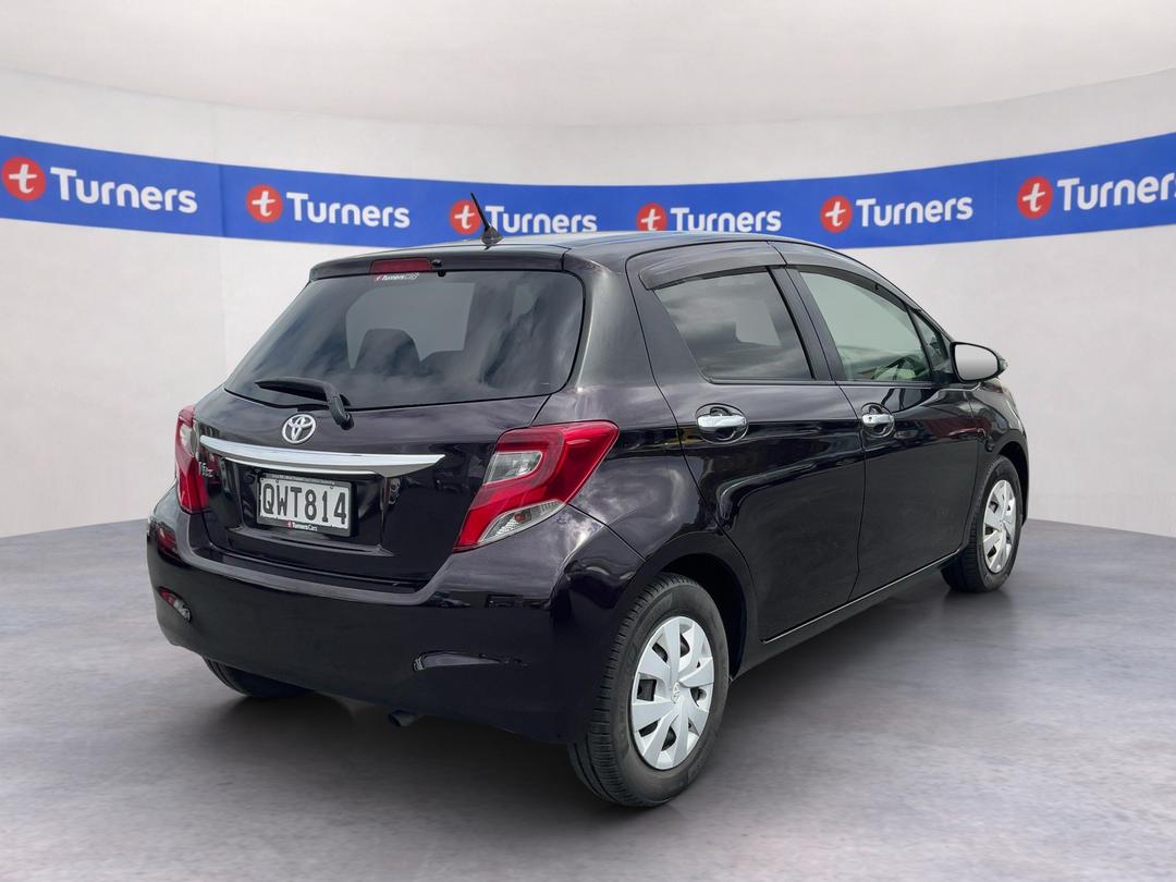 Photo '7' of Toyota Vitz