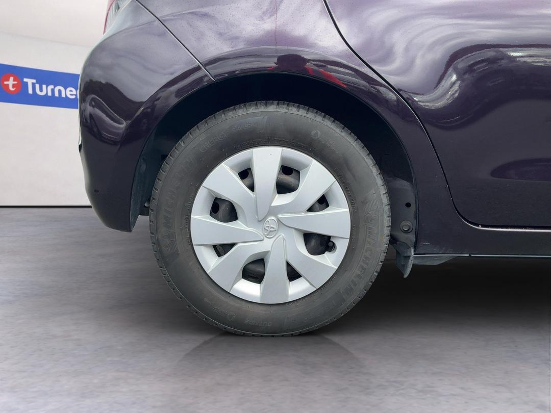 Photo '12' of Toyota Vitz