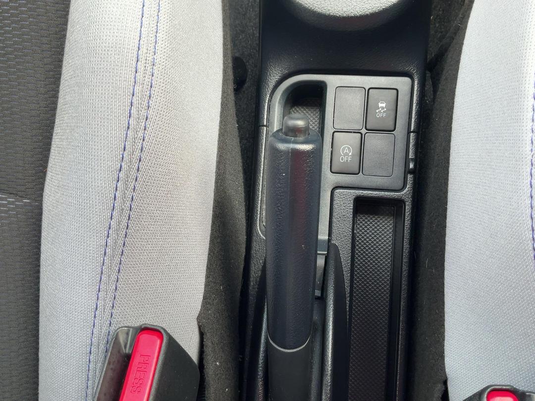 Photo '31' of Toyota Vitz