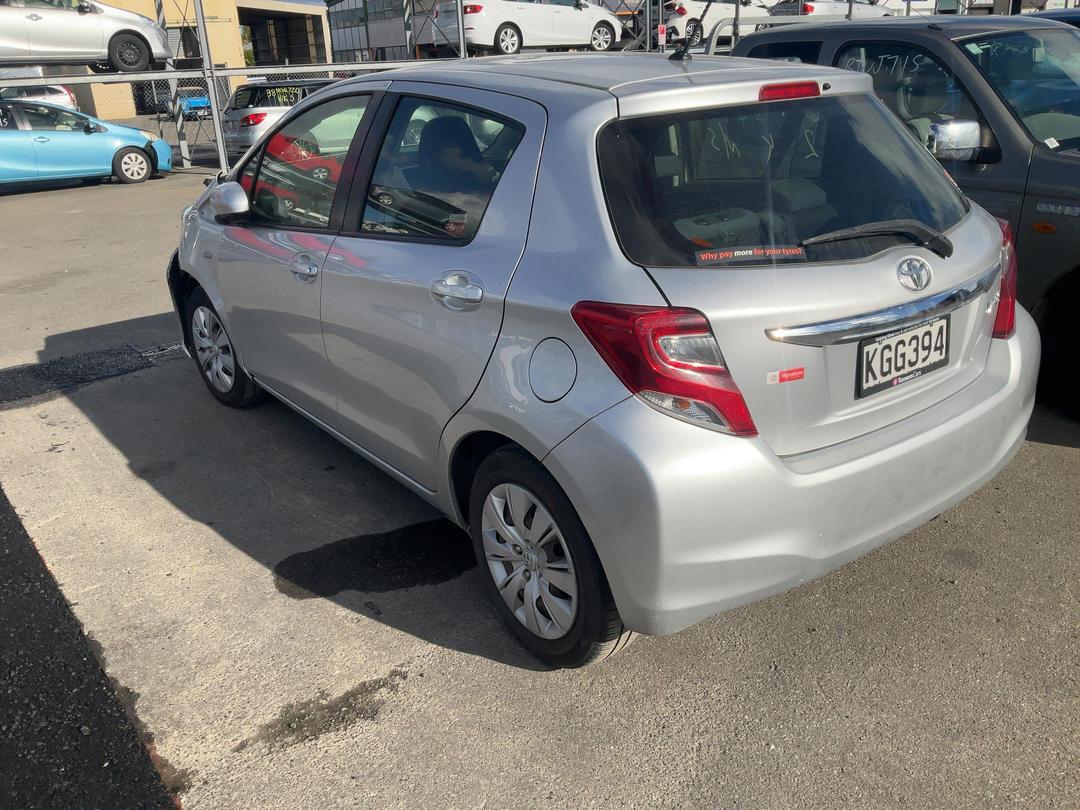 Photo '4' of Toyota Yaris GX