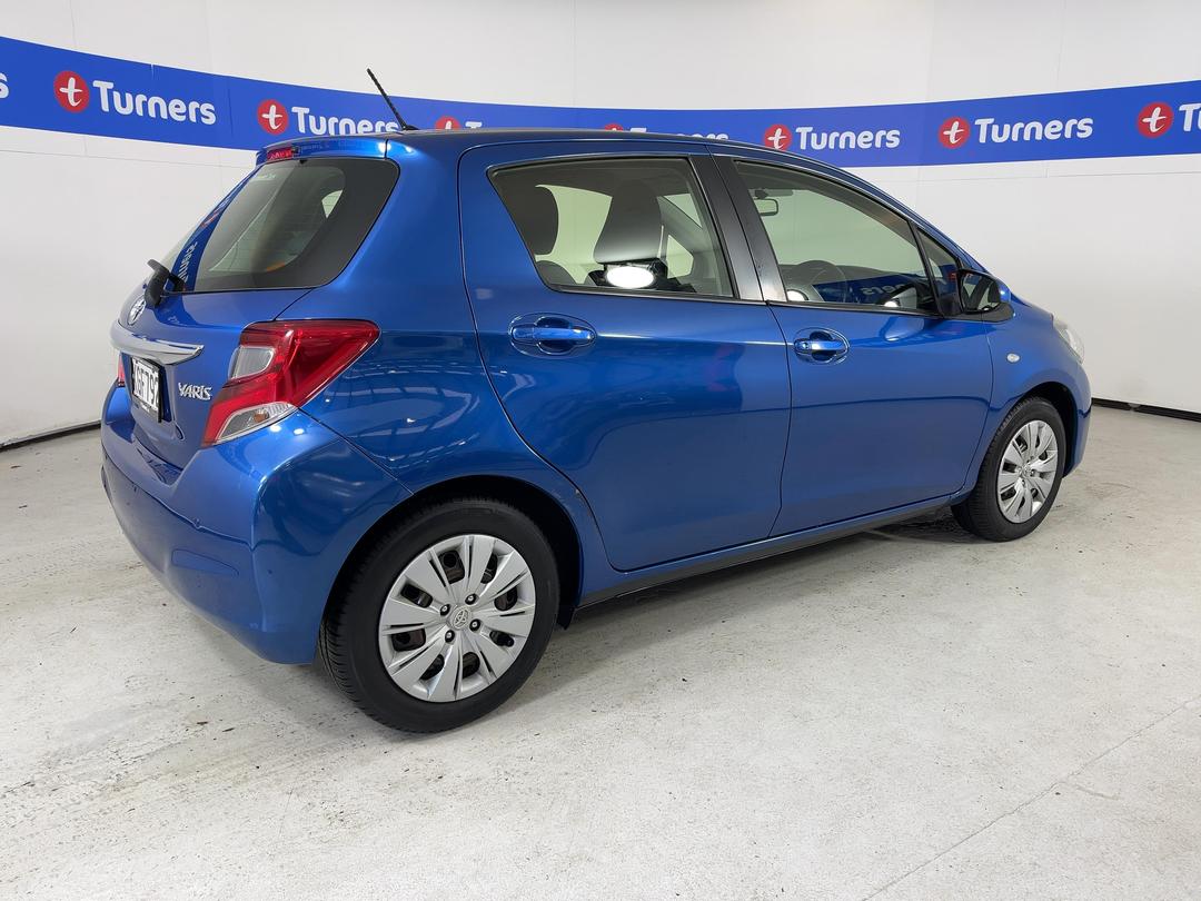 Photo '7' of Toyota Yaris