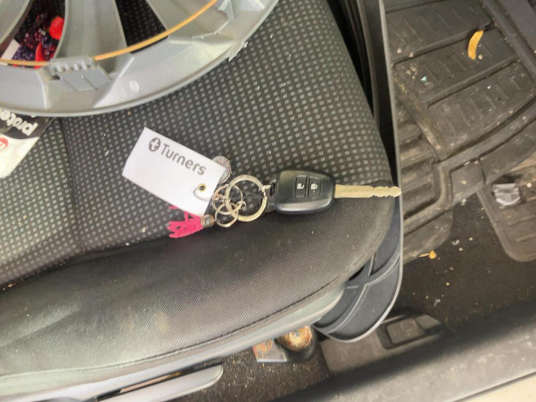 Photo '24' of Toyota Yaris GX