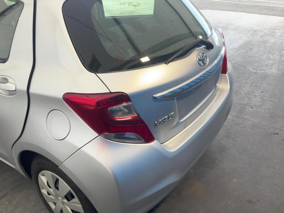 Photo '11' of Toyota Yaris GX