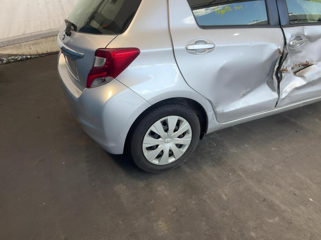 Photo '13' of Toyota Yaris GX