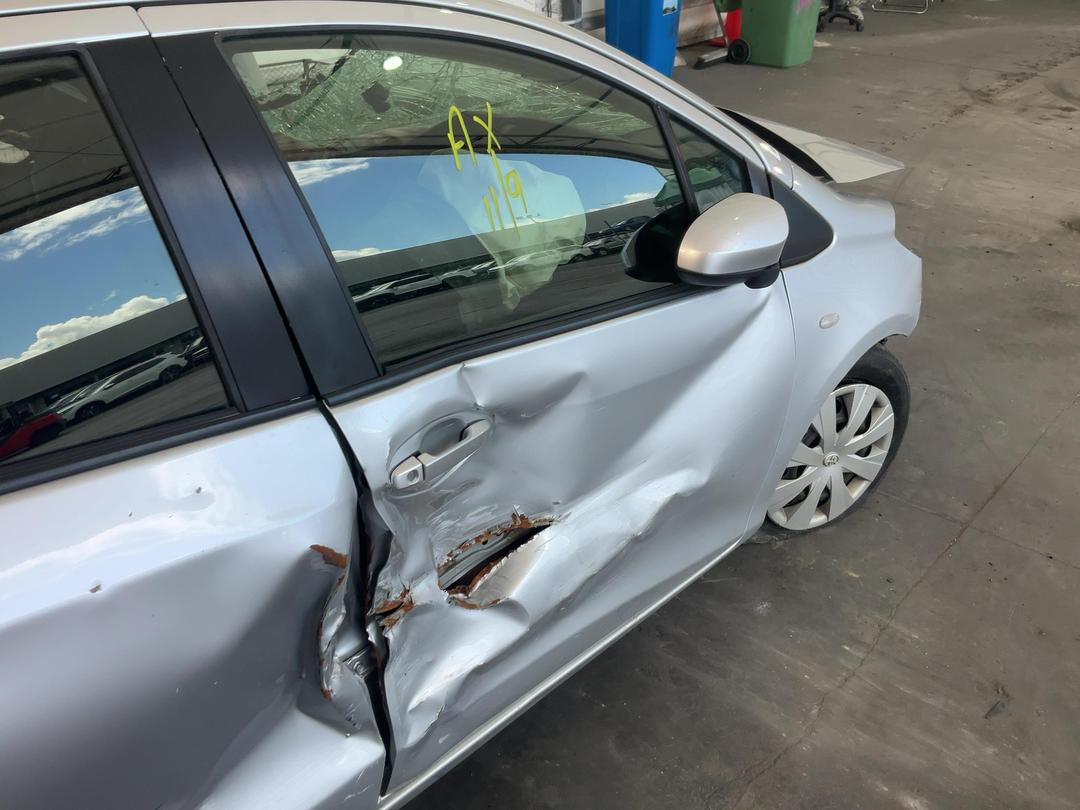 Photo '15' of Toyota Yaris GX