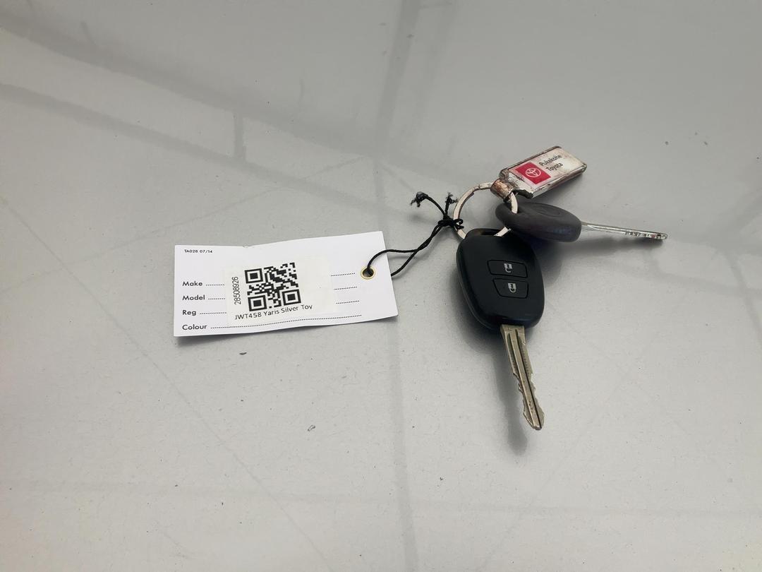 Photo '18' of Toyota Yaris GX