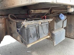 Photo '30' of UD Trucks PK17280 Box Body