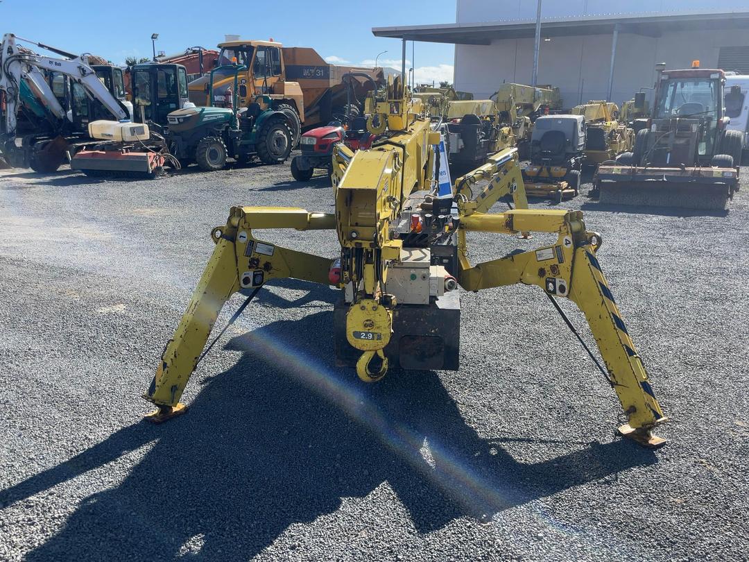 Photo '5' of Unic URW295 C1A Crane