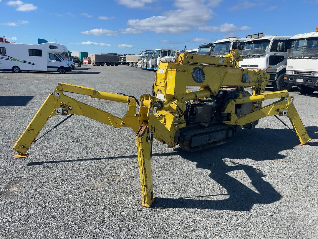 Photo '8' of Unic URW295 C1A Crane