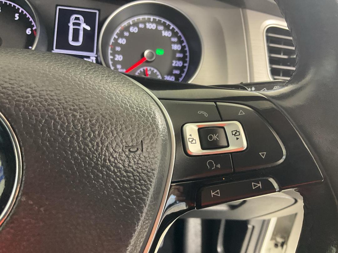 Photo '25' of Volkswagen Golf