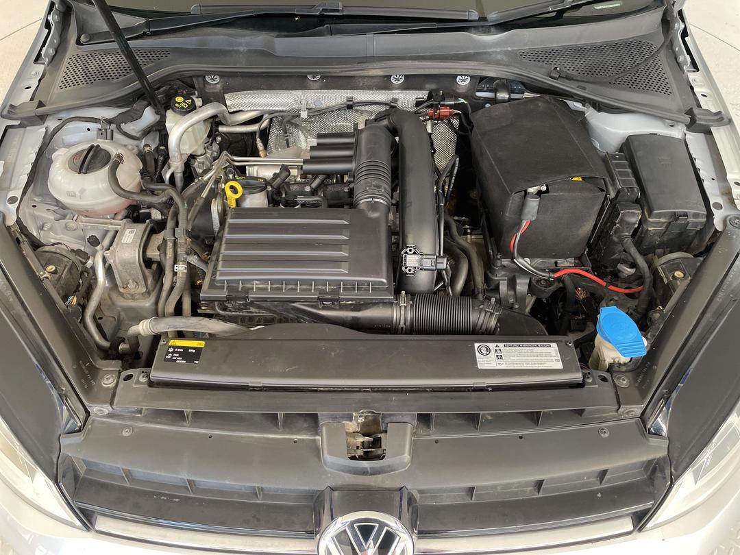 Photo '13' of Volkswagen Golf