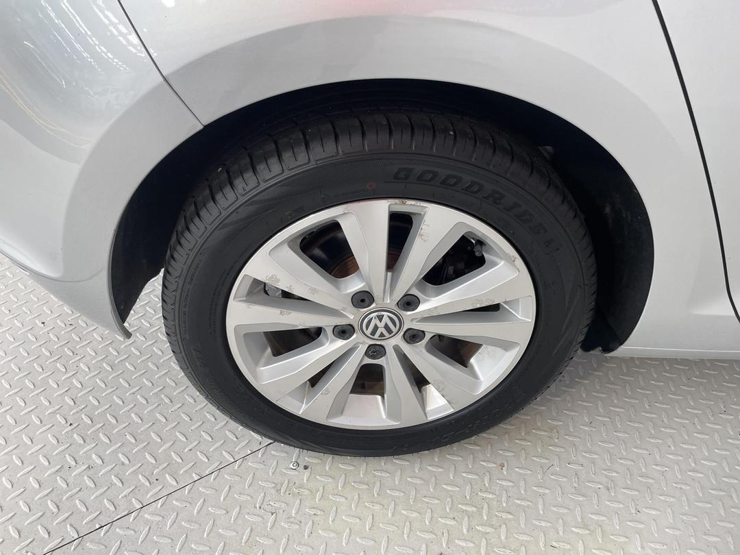 Photo '12' of Volkswagen Golf