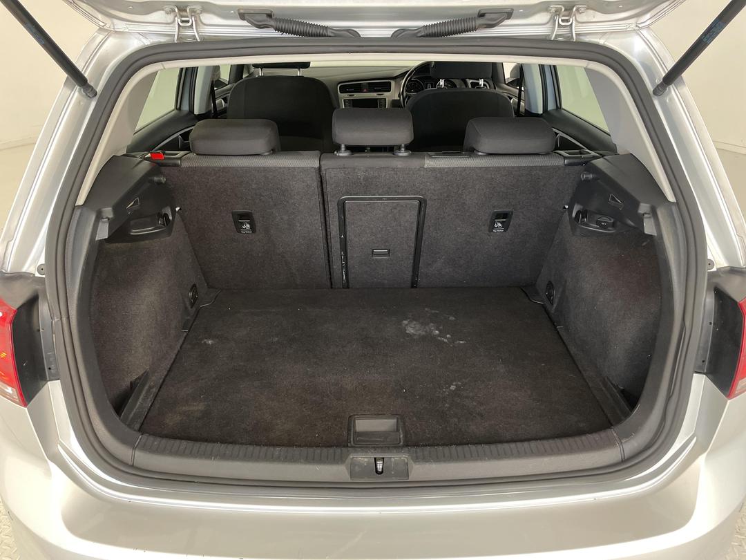 Photo '14' of Volkswagen Golf