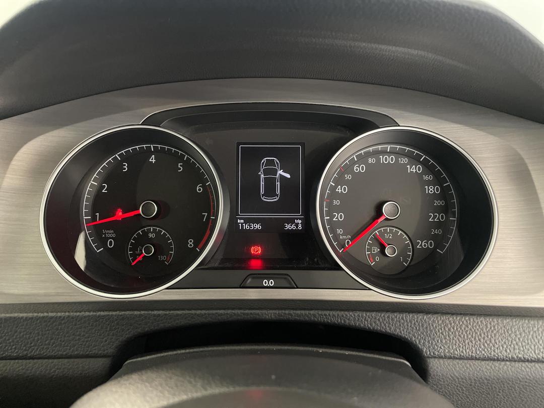 Photo '21' of Volkswagen Golf