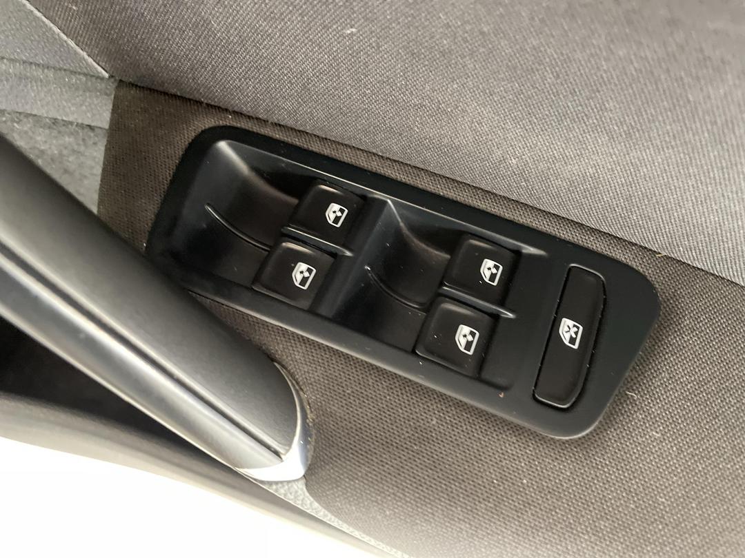 Photo '24' of Volkswagen Golf