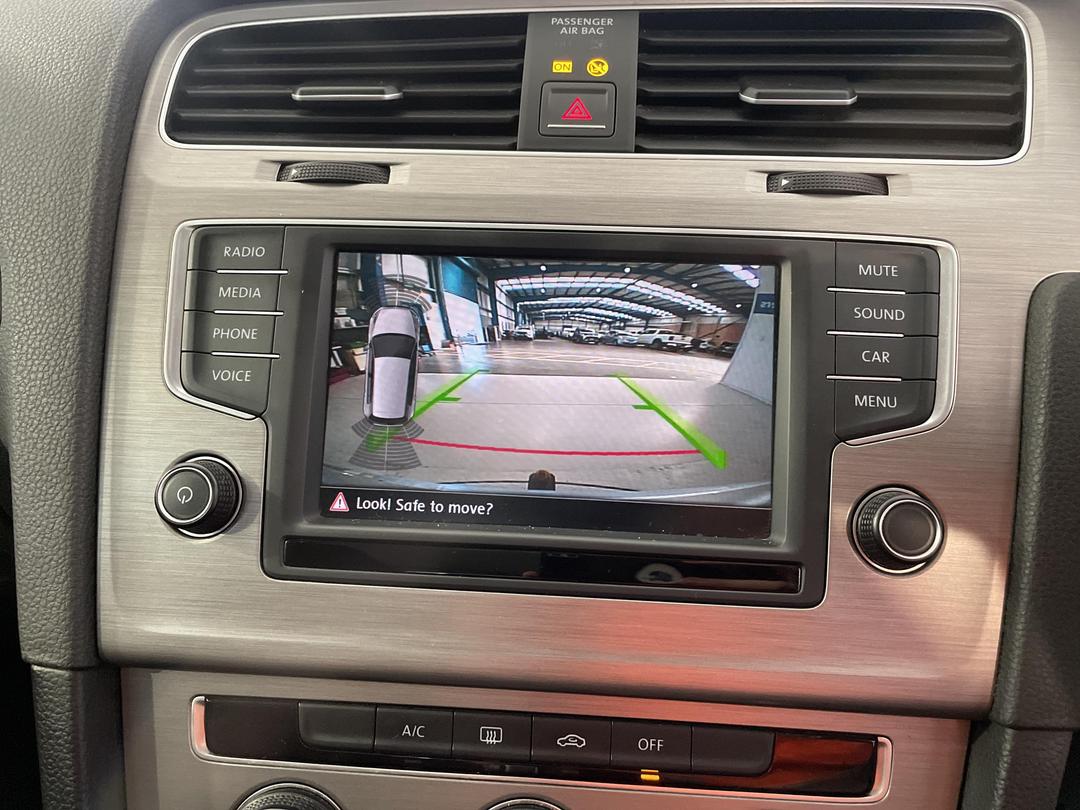 Photo '30' of Volkswagen Golf