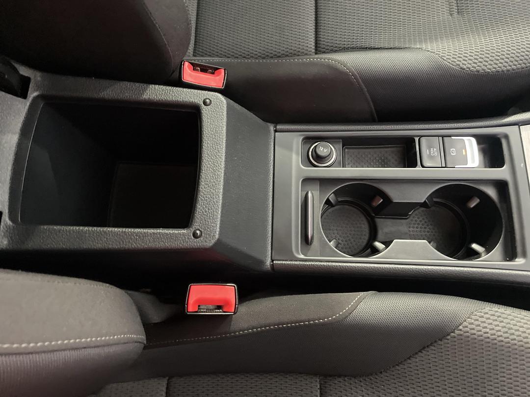 Photo '33' of Volkswagen Golf