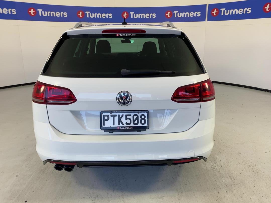 Photo '6' of Volkswagen Golf