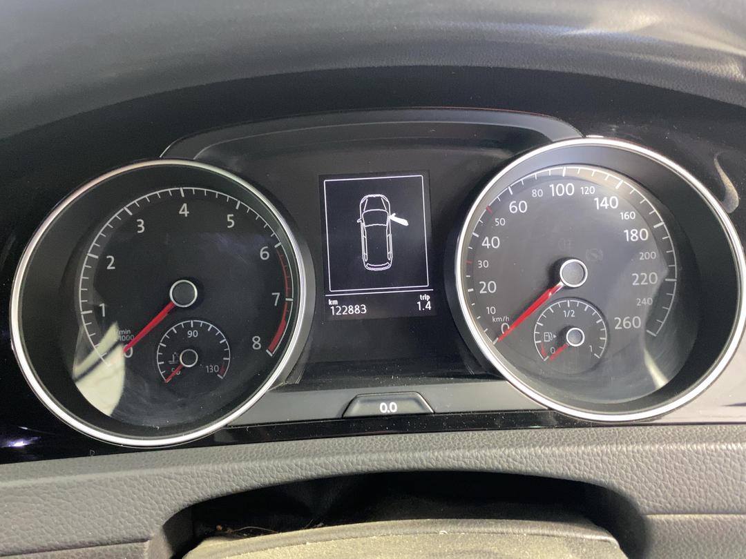 Photo '21' of Volkswagen Golf