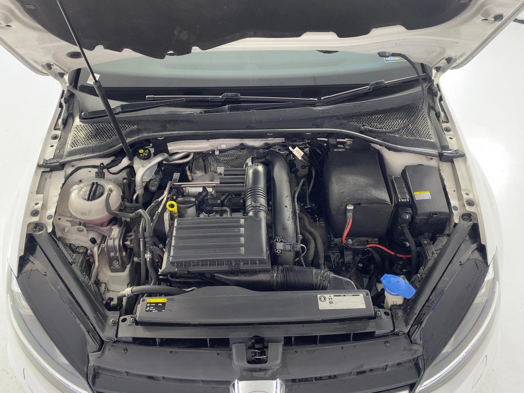 Photo '13' of Volkswagen Golf