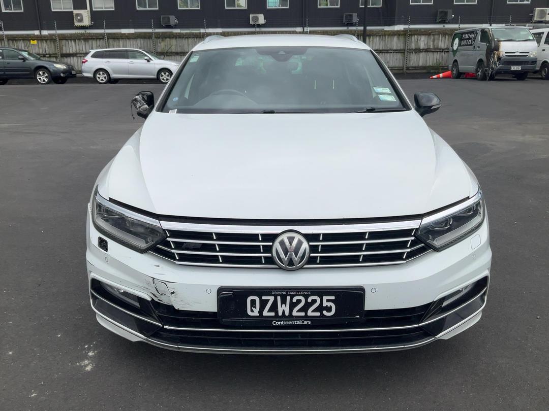 Photo '3' of Volkswagen Passat TDI 176KW 4M RL Photo '3' of Volkswagen Passat TDI 176KW 4M RL