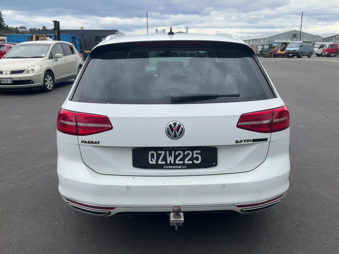 Photo '7' of Volkswagen Passat TDI 176KW 4M RL Photo '7' of Volkswagen Passat TDI 176KW 4M RL