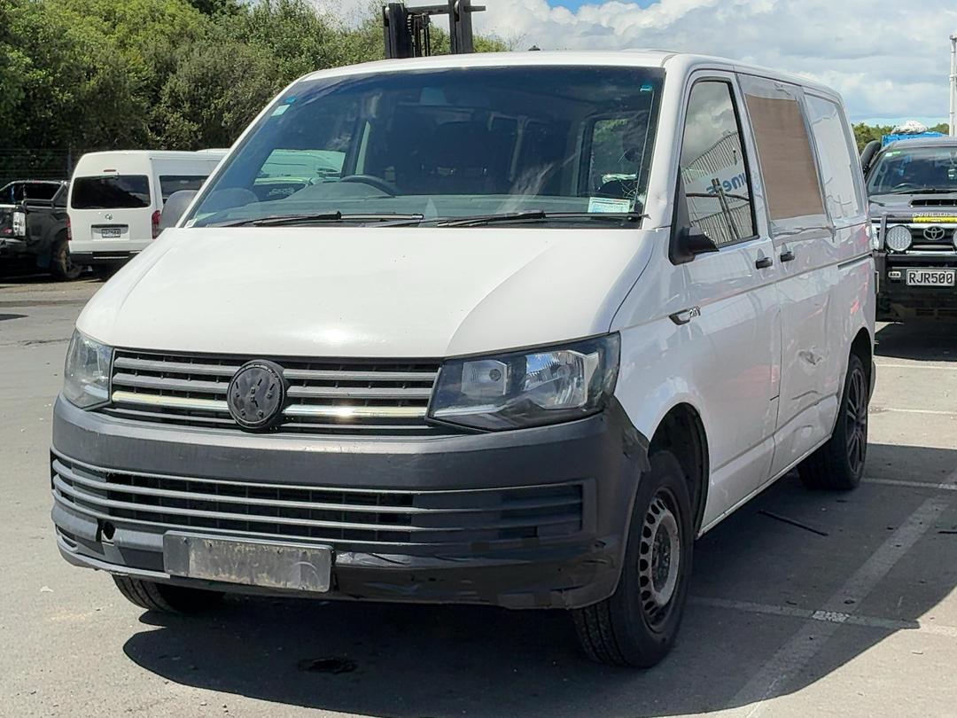 Photo '2' of Volkswagen T6 Transporter SWB Photo '2' of Volkswagen T6 Transporter SWB