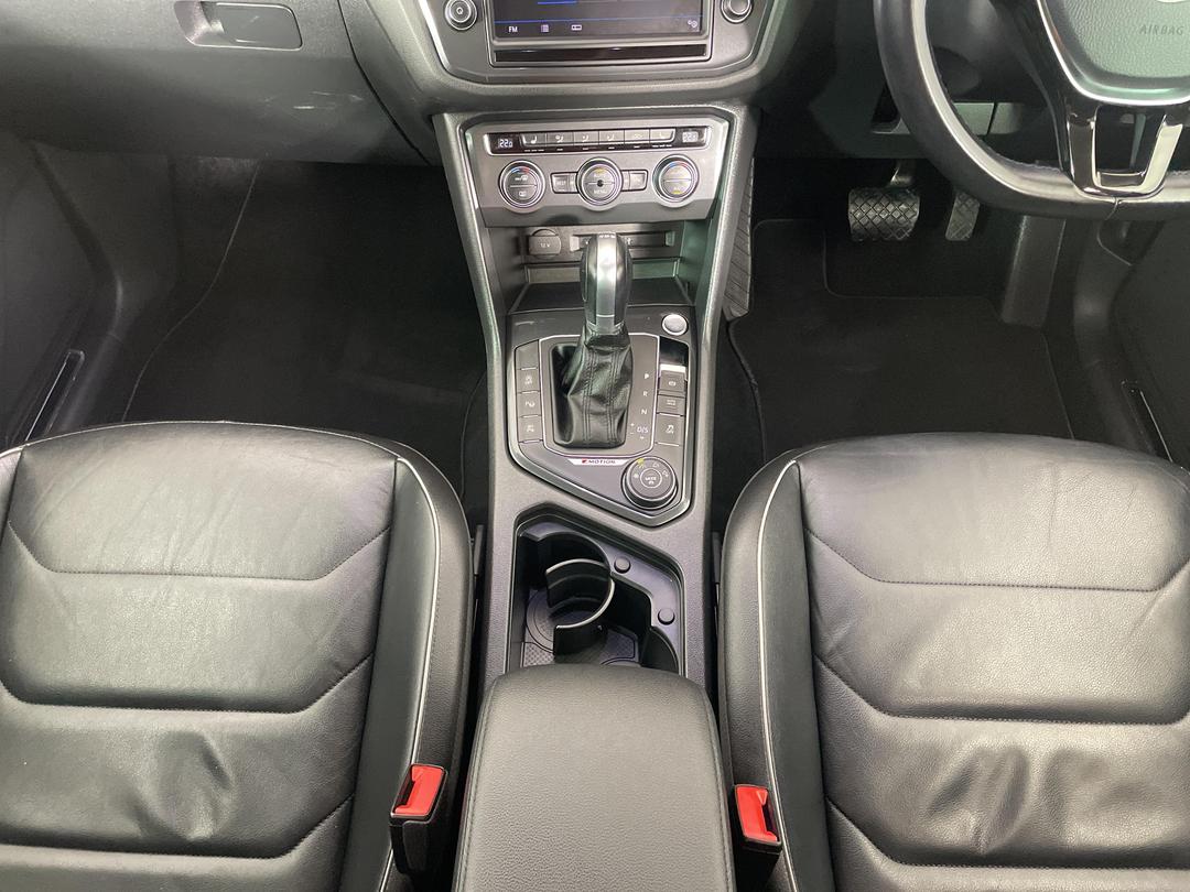 Photo '18' of Volkswagen Tiguan