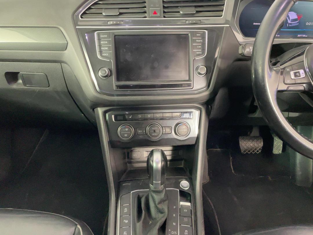 Photo '18' of Volkswagen Tiguan